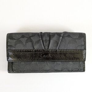 Coach VTG Black Pleated Jacquard Signature Canvas Patent Leather Trifold Wallet
